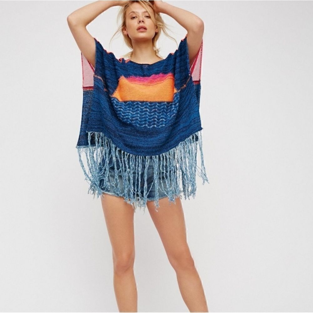 Free People Sunset Fringe Poncho Size XS/S‎
